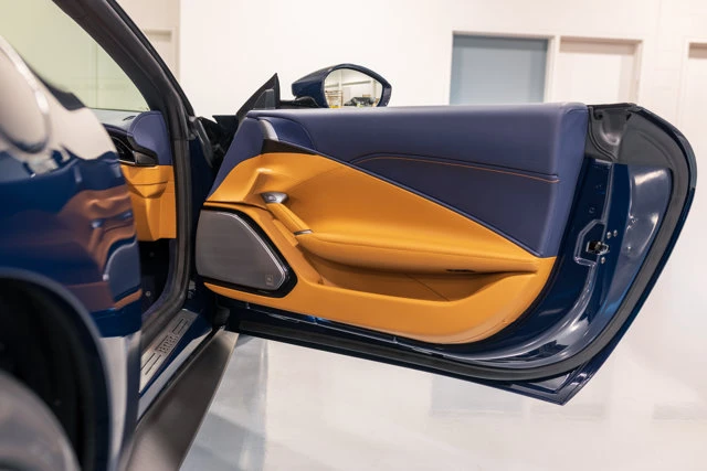 2025 Ferrari Roma Spider - Image 12 of 18