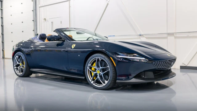 2025 Ferrari Roma Spider - Image 13 of 18