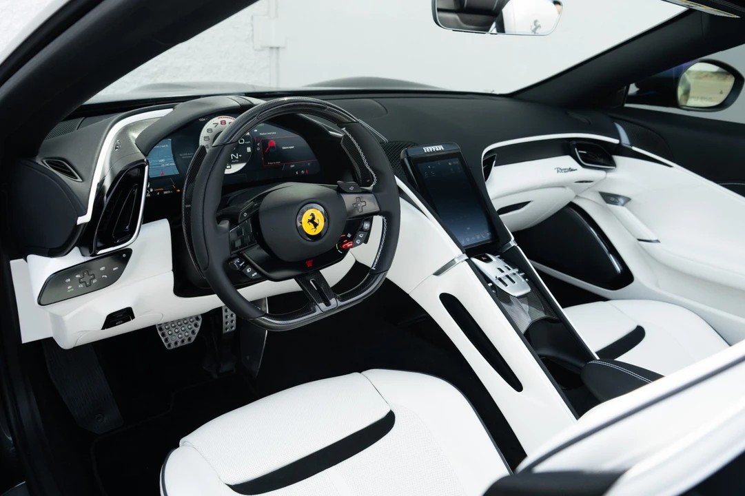 2025 Ferrari Roma Spider - Image 6 of 21