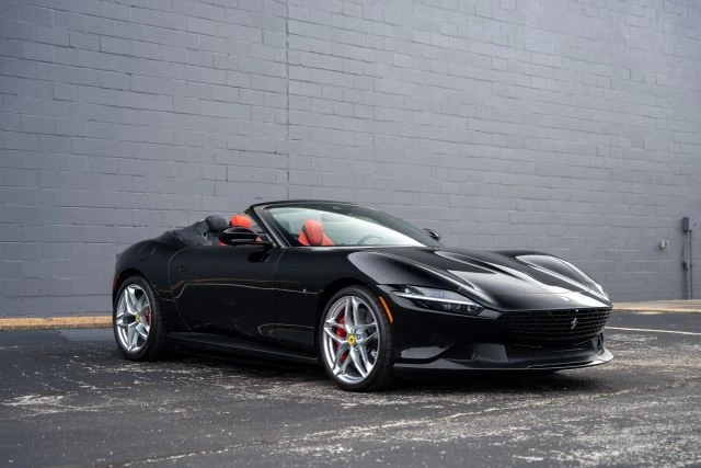 2025 Ferrari Roma Spider - Image 14 of 26