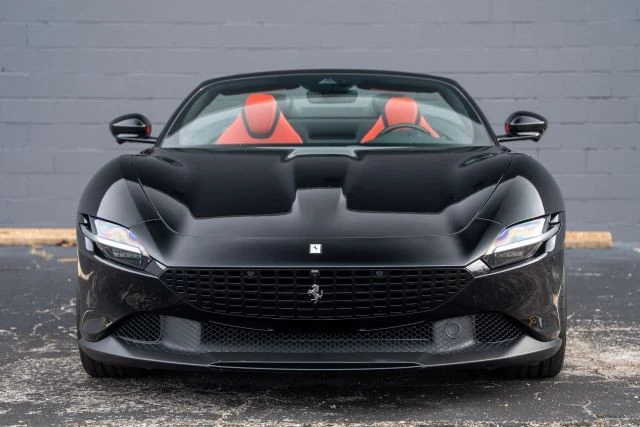 2025 Ferrari Roma Spider - Image 14 of 21