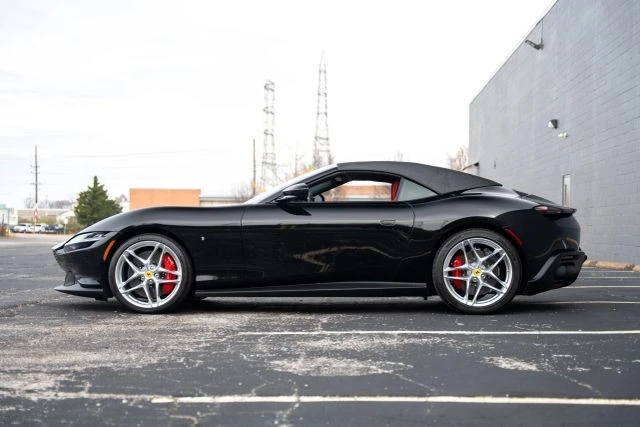 2025 Ferrari Roma Spider - Image 12 of 26