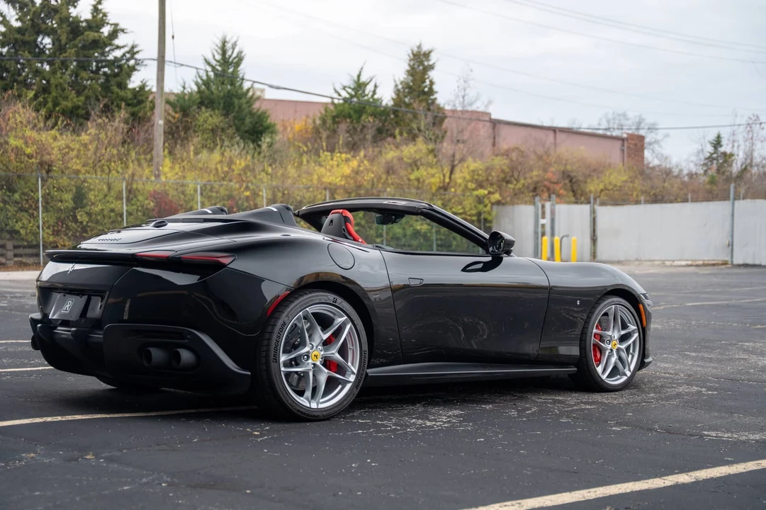 2025 Ferrari Roma Spider - Image 8 of 24