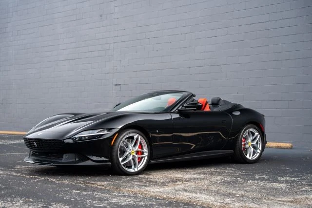 2025 Ferrari Roma Spider - Image 13 of 21