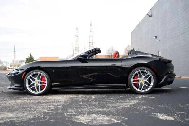 2025 Ferrari Roma Spider - Image 20 of 21