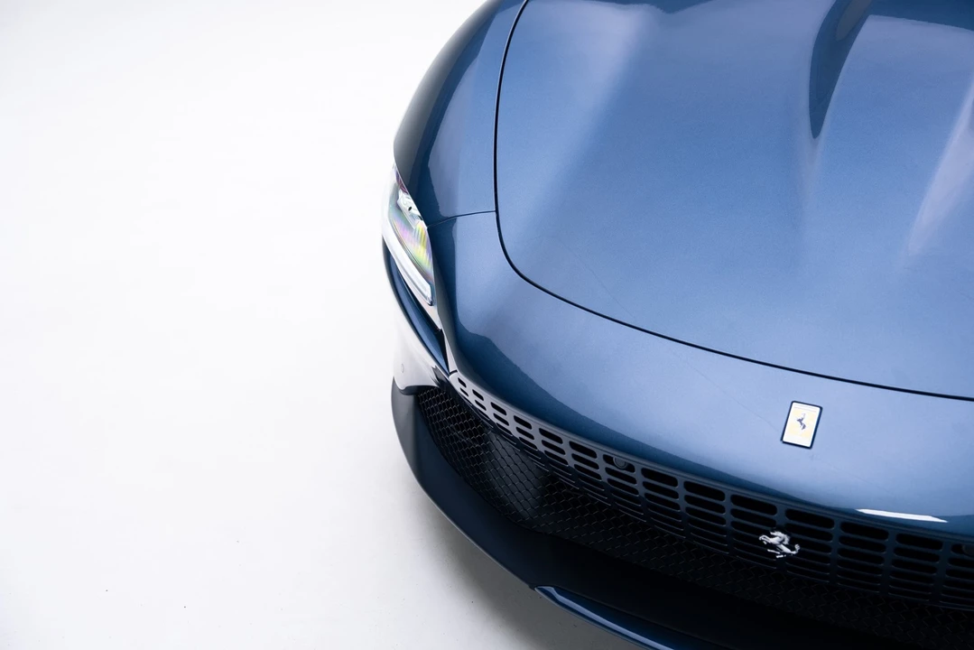 2025 Ferrari Roma Spider - Image 8 of 21