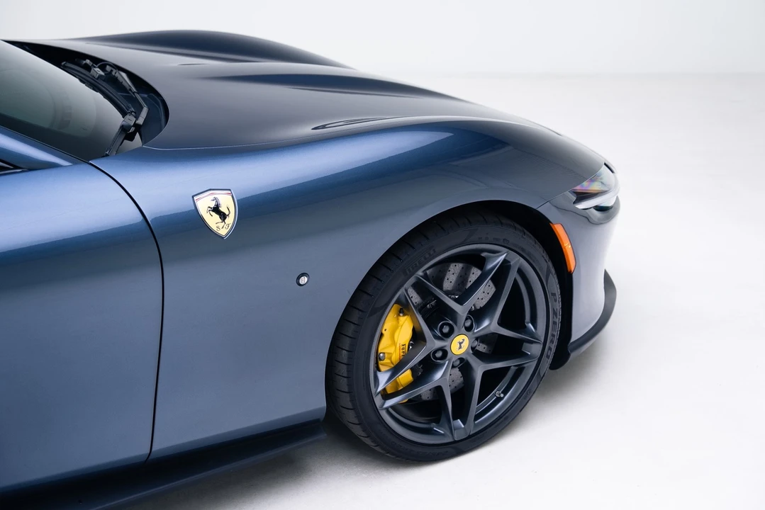 2025 Ferrari Roma Spider - Image 21 of 21