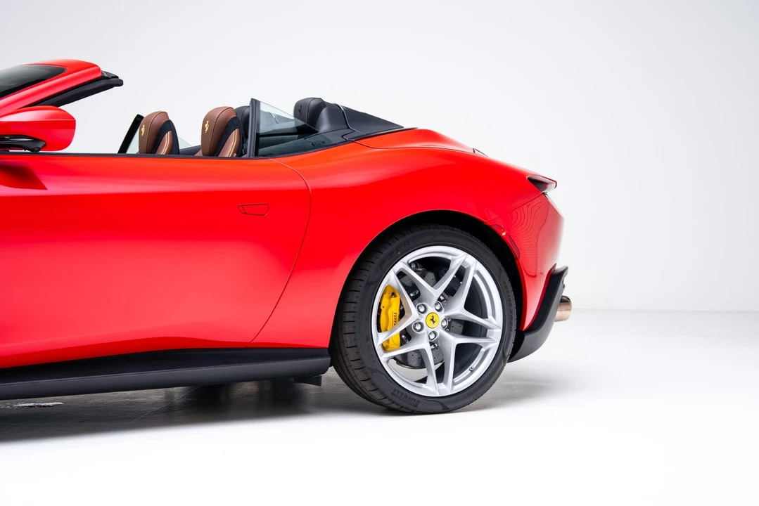 2025 Ferrari Roma Spider - Image 12 of 12
