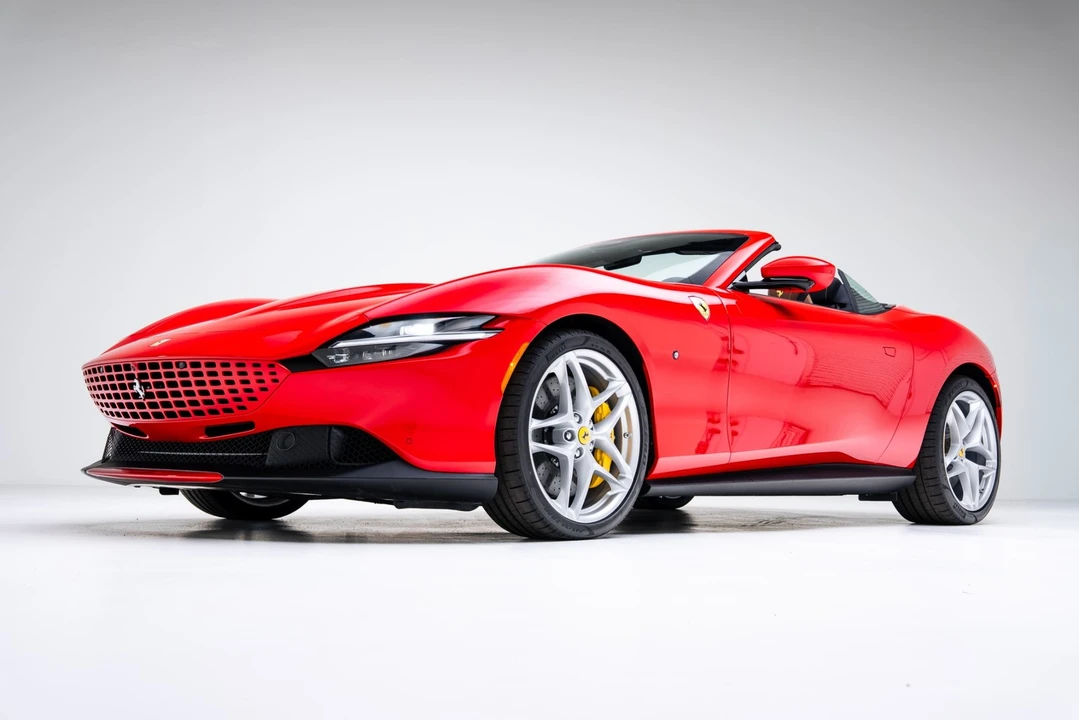2025 Ferrari Roma Spider - Image 8 of 21