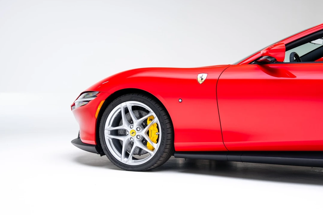 2025 Ferrari Roma Spider - Image 14 of 21