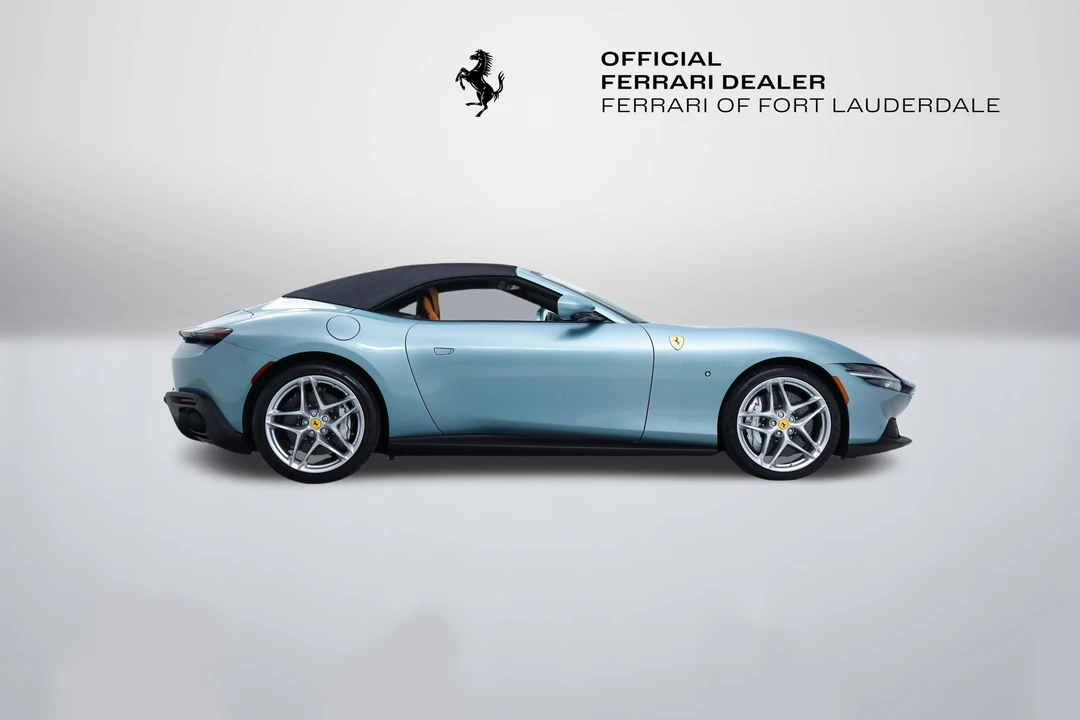 2025 Ferrari Roma Spider - Image 11 of 31