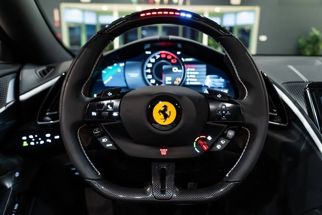2025 Ferrari Roma Spider - Image 5 of 31
