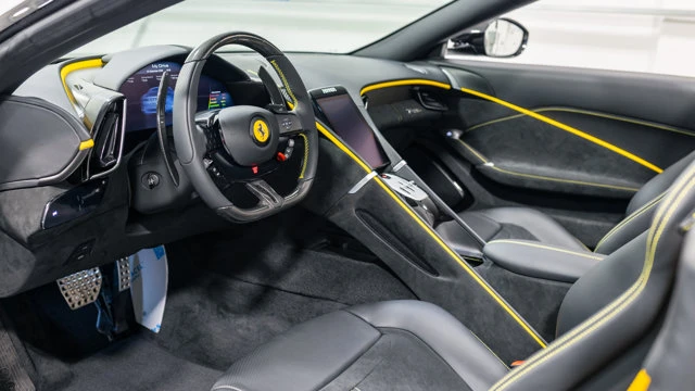 2025 Ferrari Roma Spider - Image 4 of 18