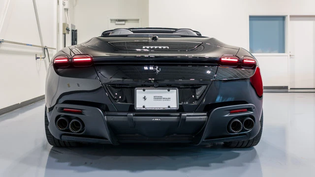2025 Ferrari Roma Spider - Image 17 of 18