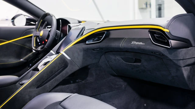 2025 Ferrari Roma Spider - Image 9 of 18