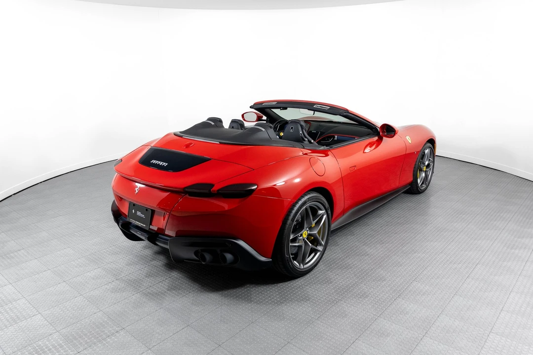 2025 Ferrari Roma Spider - Image 2 of 21