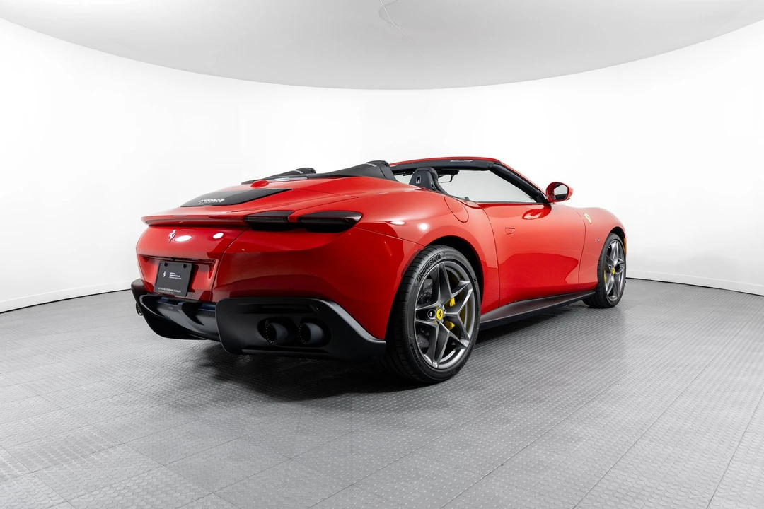 2025 Ferrari Roma Spider - Image 8 of 21