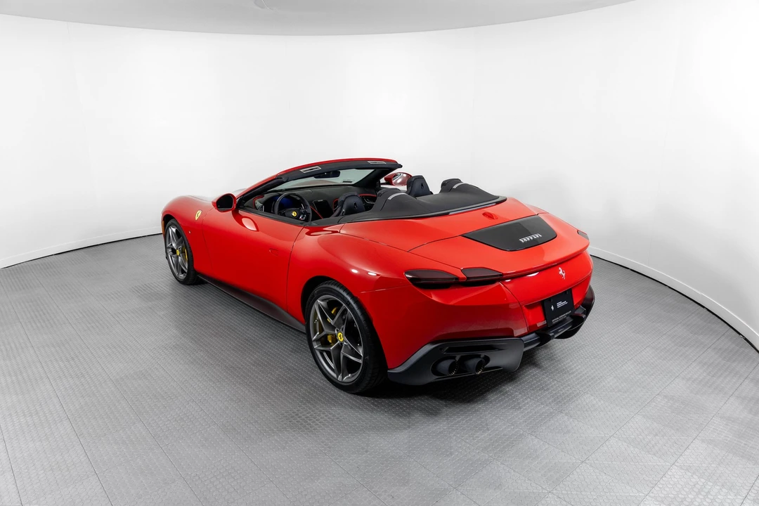 2025 Ferrari Roma Spider - Image 9 of 21