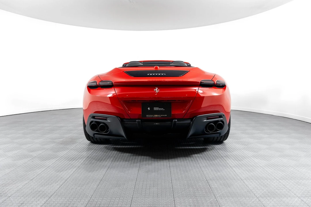 2025 Ferrari Roma Spider - Image 7 of 21