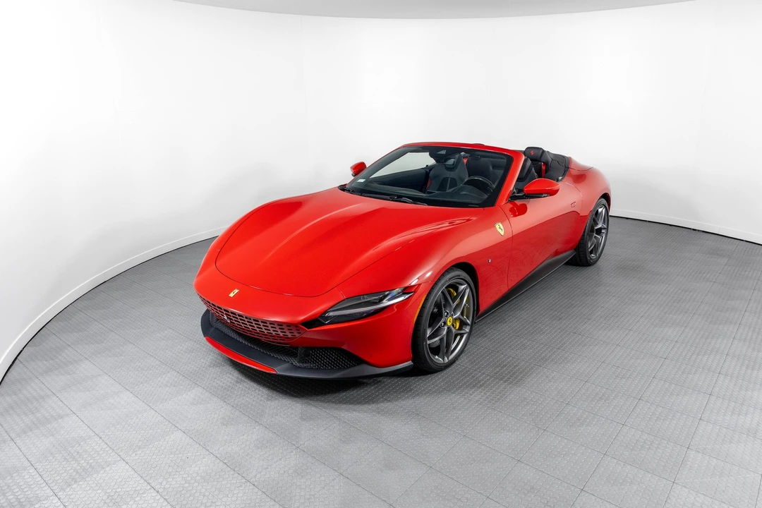 2025 Ferrari Roma Spider - Image 11 of 21