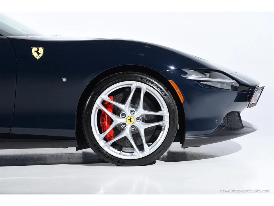 2025 Ferrari Roma - Image 15 of 31