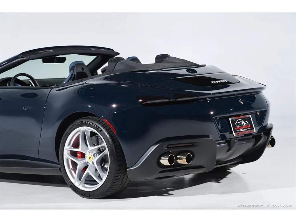 2025 Ferrari Roma - Image 14 of 31