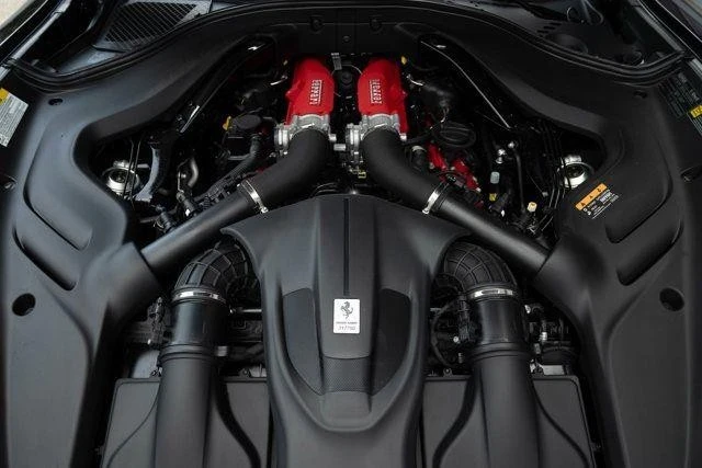 2025 Ferrari Roma - Image 15 of 21