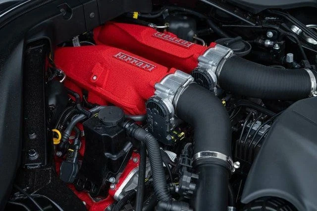 2025 Ferrari Roma - Image 17 of 21