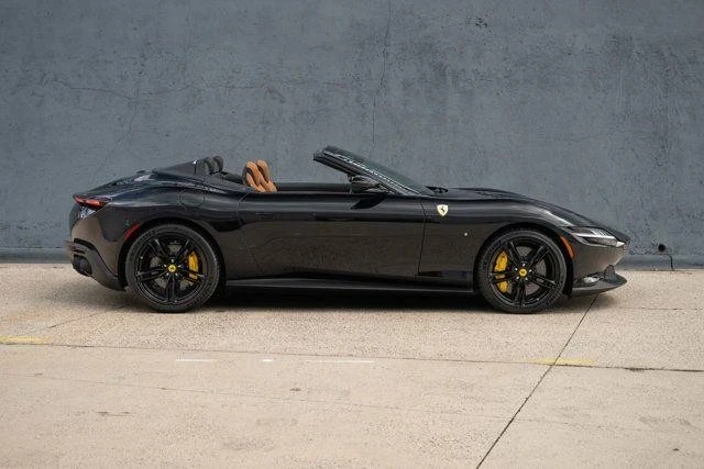 2025 Ferrari Roma - Image 10 of 21
