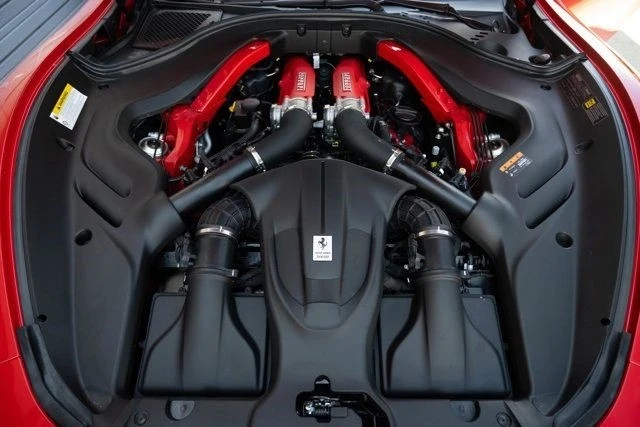 2025 Ferrari Roma - Image 15 of 21