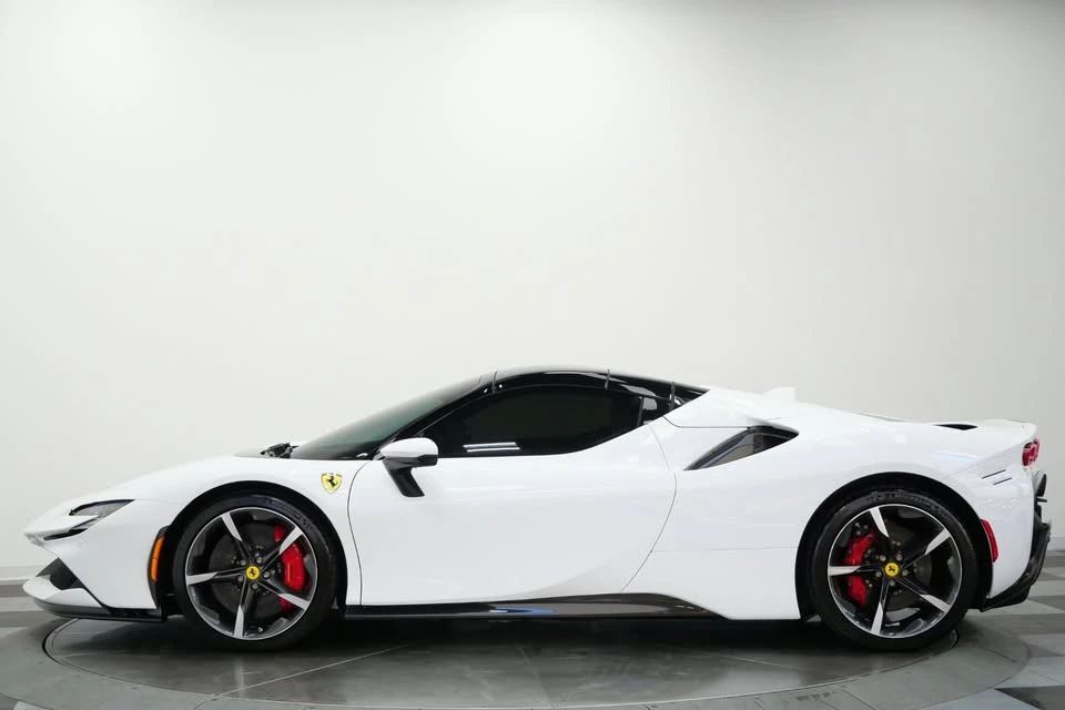 2025 Ferrari SF90 Spider - Image 5 of 15