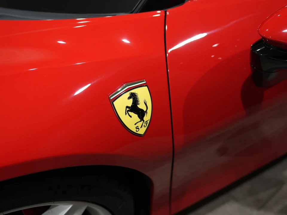 2025 Ferrari SF90 Spider - Image 21 of 31