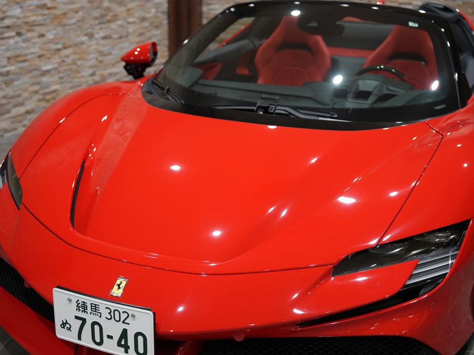 2025 Ferrari SF90 Spider - Image 17 of 31