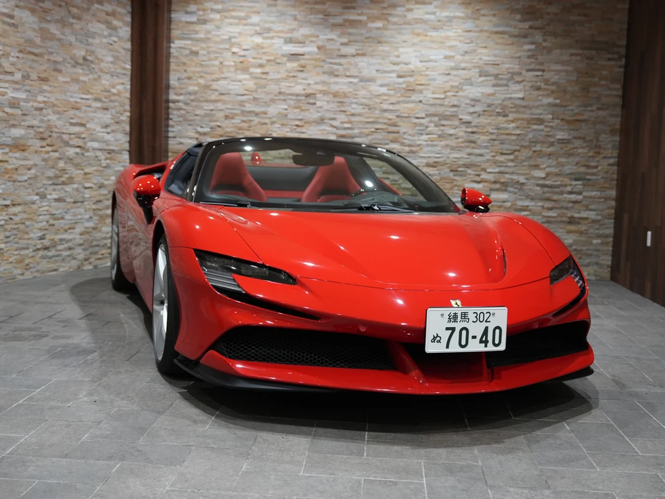 2025 Ferrari SF90 Spider - Image 9 of 31