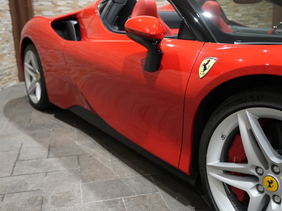 2025 Ferrari SF90 Spider - Image 23 of 31