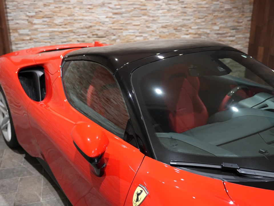 2025 Ferrari SF90 Spider - Image 24 of 31