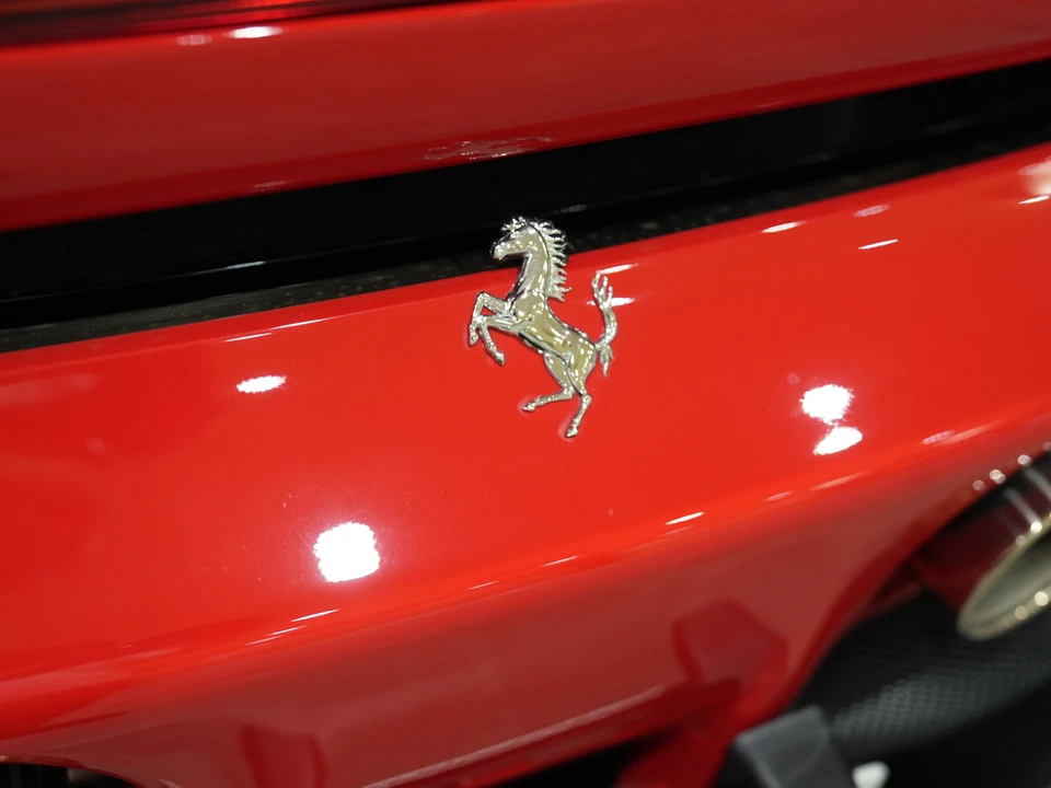 2025 Ferrari SF90 Spider - Image 31 of 31