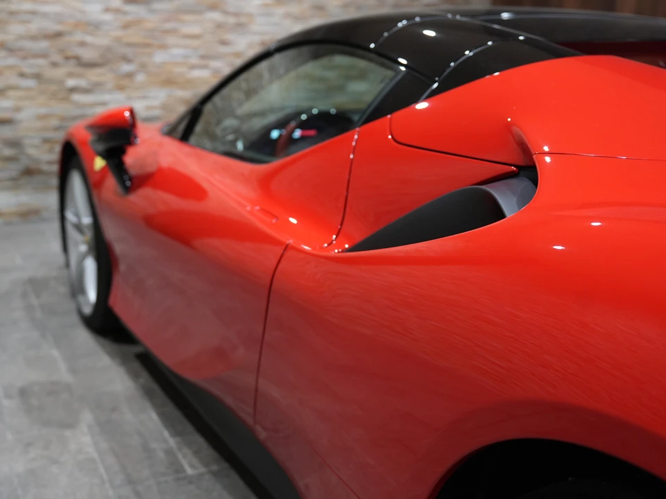 2025 Ferrari SF90 Spider - Image 26 of 31