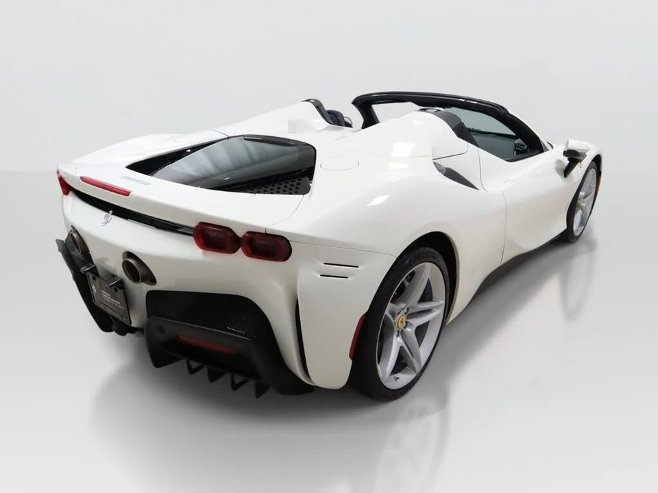 2025 Ferrari SF90 Spider - Image 5 of 31