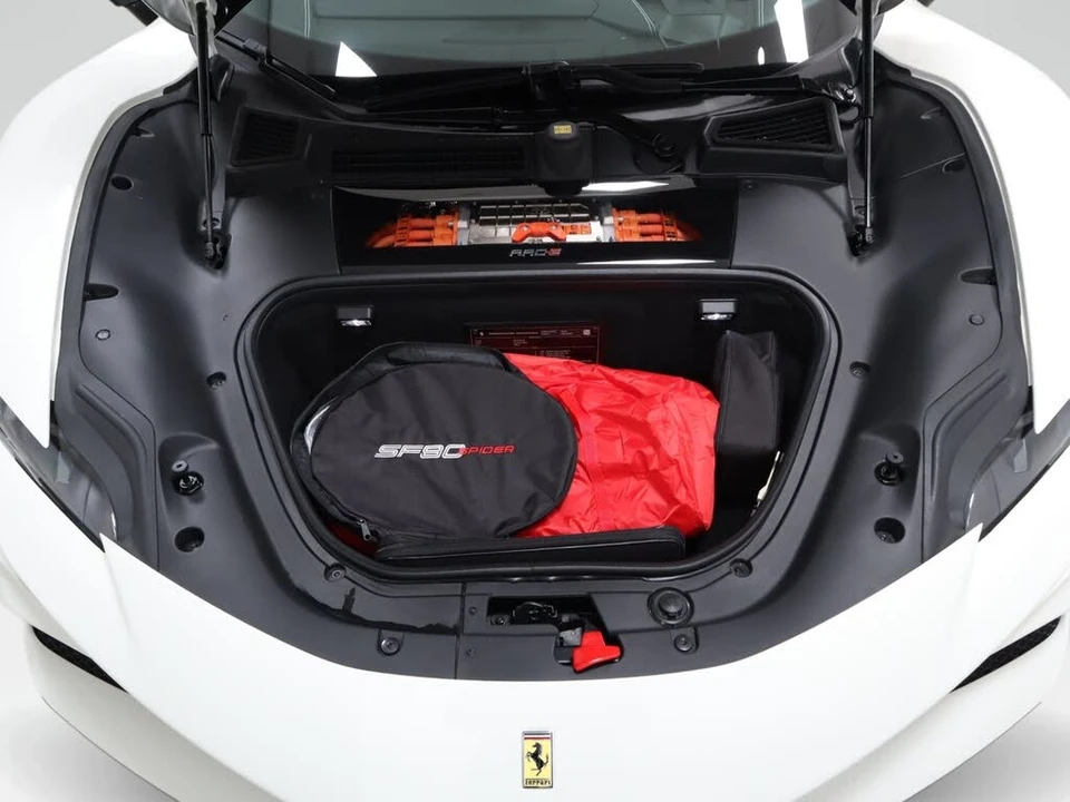2025 Ferrari SF90 Spider - Image 11 of 31
