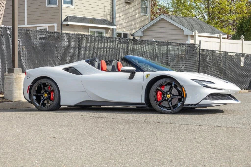2025 Ferrari SF90 Spider - Image 11 of 31