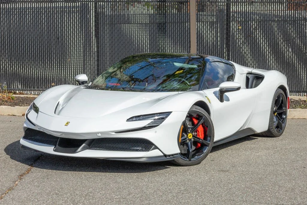 2025 Ferrari SF90 Spider - Image 13 of 31