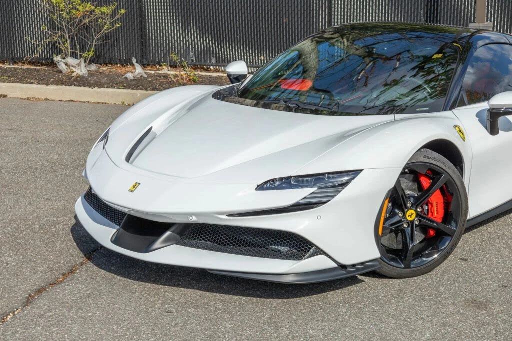2025 Ferrari SF90 Spider - Image 15 of 31