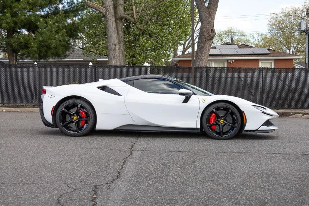 2025 Ferrari SF90 Spider - Image 24 of 31