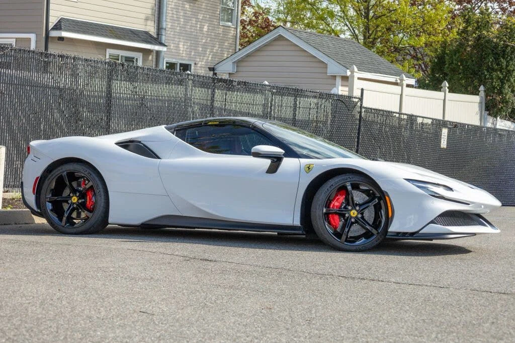 2025 Ferrari SF90 Spider - Image 10 of 31