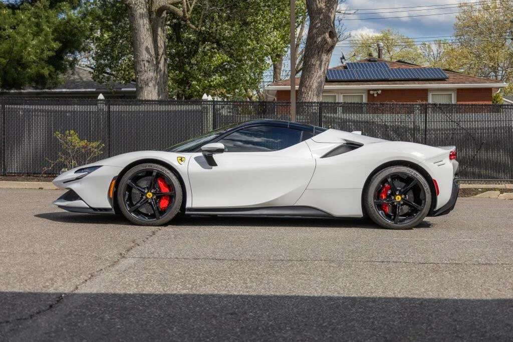 2025 Ferrari SF90 Spider - Image 28 of 31