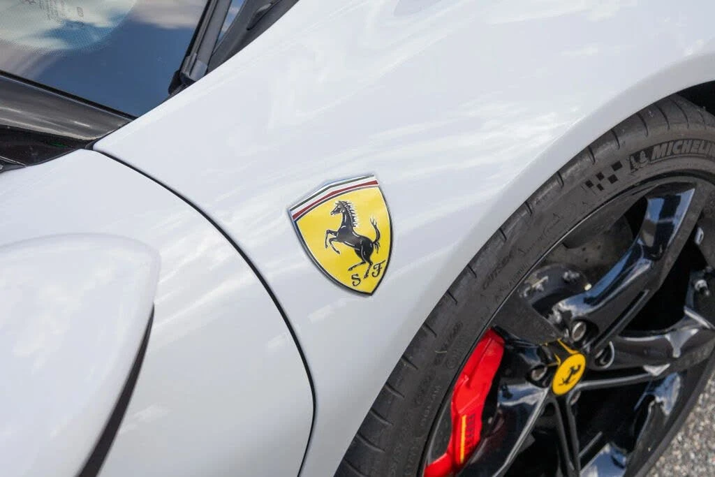 2025 Ferrari SF90 Spider - Image 20 of 31