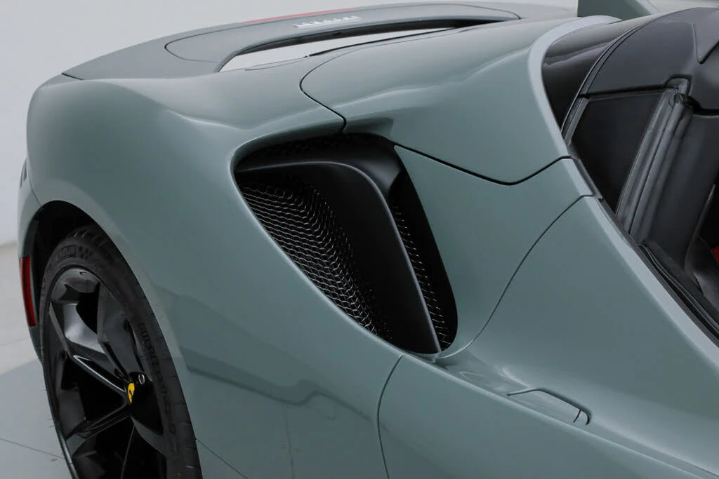 2025 Ferrari SF90 Spider - Image 27 of 31