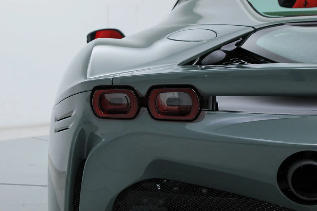 2025 Ferrari SF90 Spider - Image 22 of 31