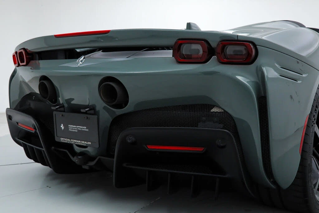 2025 Ferrari SF90 Spider - Image 24 of 31